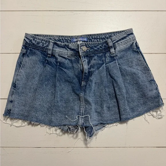 Urban Outfitters Jean Skort - Picture 1 of 4